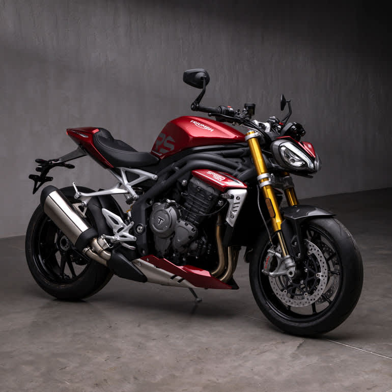 TRIUMPH 极速赛车-168极速赛车-英国极速赛车-一分钟极速赛车-75秒极速赛车 Street Triple 765  Studio shot